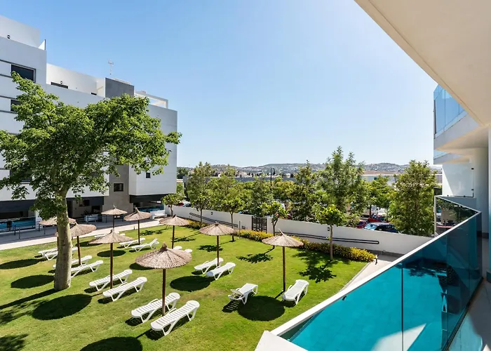 Jardines De Lagunas De *